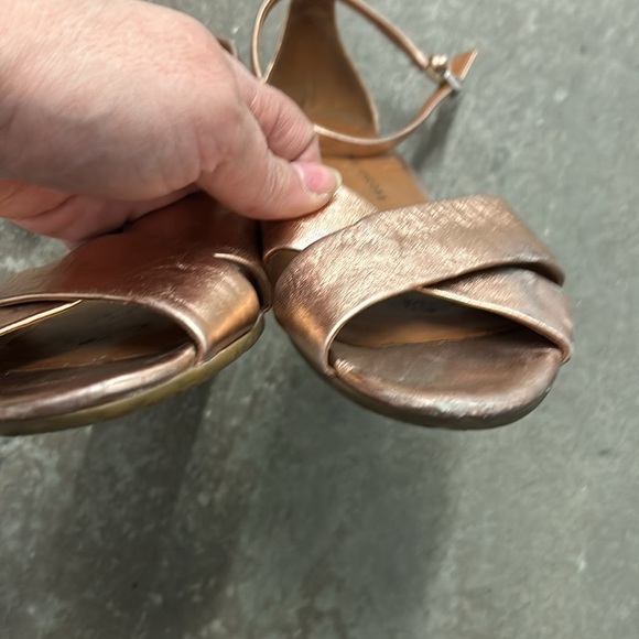 Marc by Marc Jacobs Women's rose gold Sandals - Picture 4 of 8